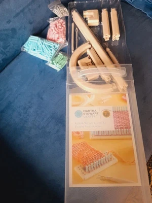 Telaio nuovo  progetti creativi, sciarpe cappelli .  per principianti ed esperti - Immagine 1 di 4