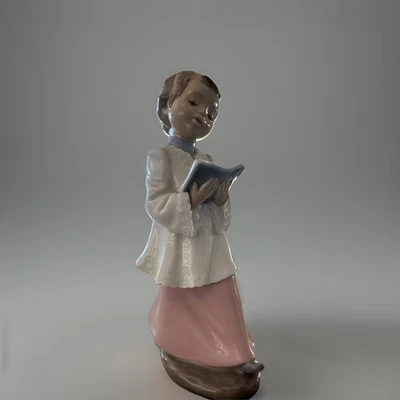 NAO by Lladro figurine Choir Boy 22cm - image 1 of 4
