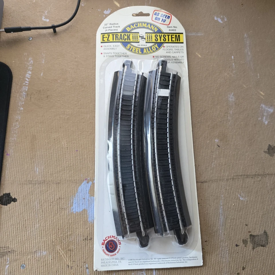Bachmann HO Scale E-Z Track 22"R  22.5°  (10) 4403 - Image 1 of 1