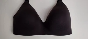 Sujetador Camiseta Hanes L+ NEGRO Cómodo Ajuste Flexible Sin Alambres Sin Costuras, # MHG565 PÉTALOS N  - Imagen 1 de 16