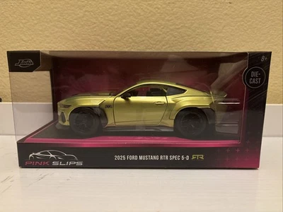 NOVO Jada Pink Slips 2025 Ford Mustang RTR Spec 5-D Die-Cast (Verde) 1:24 - Imagem 1 de 4
