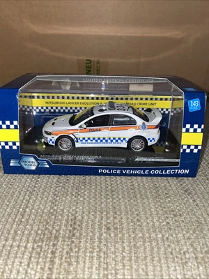 MODEL ICONS 999501 MITSUBISHI LANCER EVO X HUMBERSIDE POLICE - 567 OF 999 PIECES - Image 1 of 3