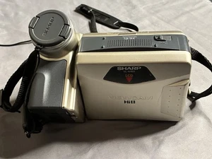 Sharp Viewcam VL-AH60 Hi8 Camcorder 400x Digital Zoom - Picture 1 of 12