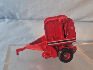 Vtg ERTL 1/64 Scale International Harvester Case IH 2400 Round Hay Baler Red - Picture 1 of 7