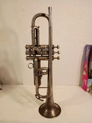 Trompeta Antigua York & Sons - Serie 73557 - Año 1906 -07 Níquel Grabado Foto 1 de 4