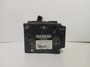 Q270 Siemens 70 Amp Disyuntor Enchufable 70 Amp 2 Polos 240 Voltios Probado Funciona - Imagen 1 de 3