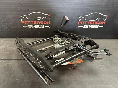 Maserati Coupe GT 2004 pasajero delantero derecho asiento derecho pista con motores Foto 1 de 4