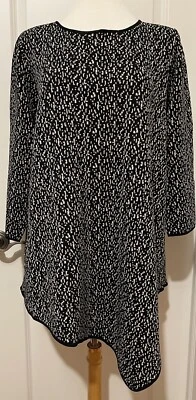Chelsea & Theodore Woman Black/ Gold Asymmetrical Sweater~ Sz 2X~Beautiful- - Image 1 of 4