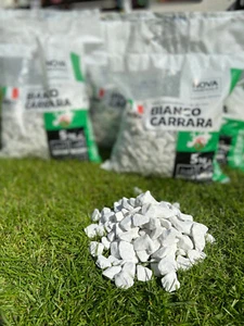 NovaMinerals Weißer Marmorsplitt BIANCO CARRARA 16-32mm 5kg Garten Kieselstein - Bild 1 von 6