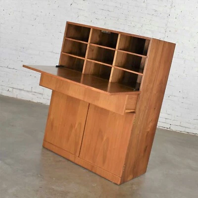 Secretaria de recepción vintage escandinava moderna de teca caída en caja 1960-2000 Foto 1 de 4
