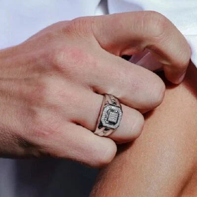 Uomo Argento Sterling Anello Quadrato con Zirconia Cubica Pietre - Immagine 1 di 4