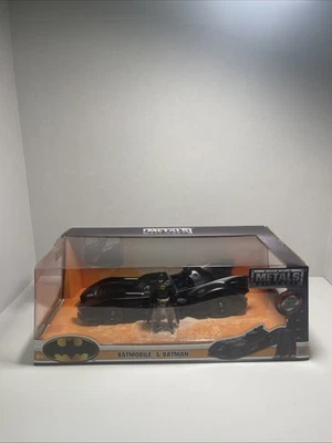 Jada Toys 1989 BATMOBILE & BATMAN DC Comics 1:24 Die Cast Car Vehicle 2017 - Image 1 of 4