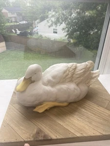 Vintage Ceramic Goose Laying Down Large Country Farmhouse Cottage Lake - Picture 1 of 15