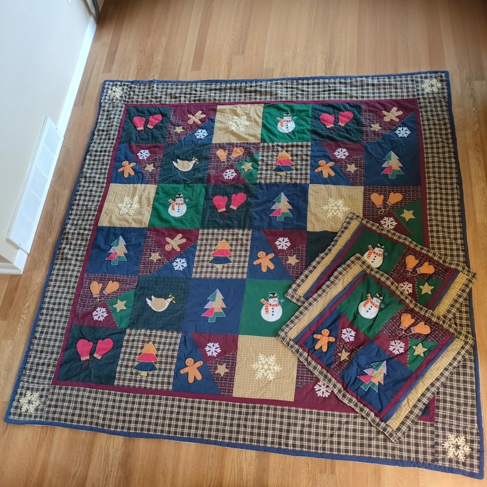 Vintage Christmas Patchwork Quilt & Shams Set Rustic Country Cabincore 85 x 84 - Image 1 of 4