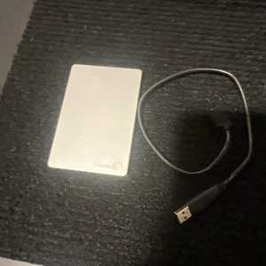 Seagate Slim Mac Portable Drive 500GB Model SRD00F1 With Cord - Picture 1 of 4