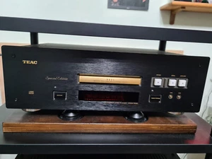 TEAC CD PLAYER MOD. VRDS 10 SE SCHWARZ - Bild 1 von 1