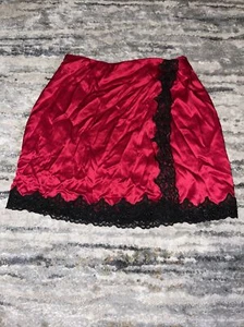 Vintage 1990s Gold Label Victorias Secret Red Silk Side Tie Sexy Slip P Or XS/S - Picture 1 of 4