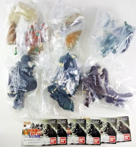 Set completo figure Godzilla Ultra Q Kaiju 2001 Tsuburaya Selection HG Gashapon - Foto 1 di 6