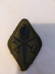 US ARMY SCHOOLS, CENTERS ACADEMIES: QUARTERMASTER SCHOOL PATCHES - Picture 1 of 2