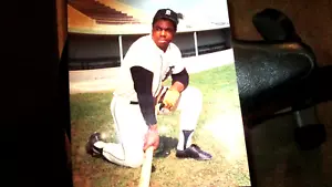 Fotos brillantes vintage de 8x10 de Willie Horton de los Tigres de Detroit - Imagen 1 de 1