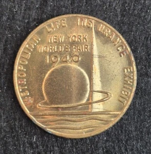 1940 New York Worlds Fair Metropolitan Life Insurance Co. Token - Picture 1 of 2