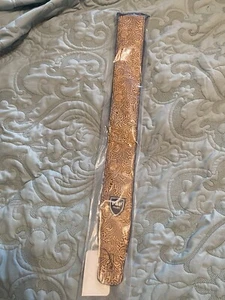 P & P Music Guitar Strap 2.5 in x 63-in. Adjustable strap. Tan tooled design - Picture 1 of 3