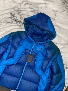 Louis Vuitton 2054 Blue Heat Reactive Puffer (Size 52) Brand New With Tags! - Picture 1 of 19