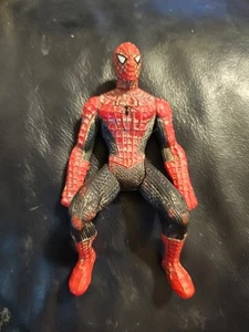 Marvel Spider-Man Action Figure Seduto 4,5 Pollici - DANNEGGIATO - Foto 1 di 12