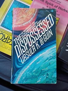 The Dispossessed by Ursula K Le Guin 1975 Avon Paperback Vintage SF - Picture 1 of 2