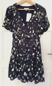 Abito Ted Baker Steviee blu navy finto avvolgente manica a sbuffo cravatta cintura - taglia 8 prezzo consigliato £ 195 nuovo con etichette - Foto 1 di 7