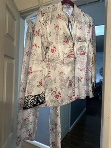 Morgan Taylor Intimates NWT Beautifully Designed Satin Pajamas sizes Medium - Picture 1 of 10