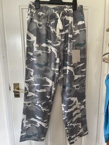 Cargo Trousers - Women - Large - Picture 1 of 6