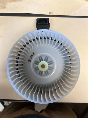 MOTOR DE VENTILADOR HONDA CR-V 2013  - Imagem 1 de 3