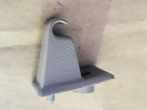 2000 GMC Yukon Denali Sunvisor Clip - Foto 1 di 5
