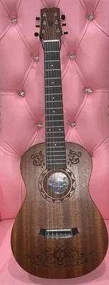 CORDOBA MINI COCO НЕЙЛОНА СТРУННАЯ ГИТАРА КРАСНОЕ ДЕРЕВО, В ИДЕАЛЬНОМ СОСТОЯНИИ, КРАСИВЫЙ - Изображение 1 из 4