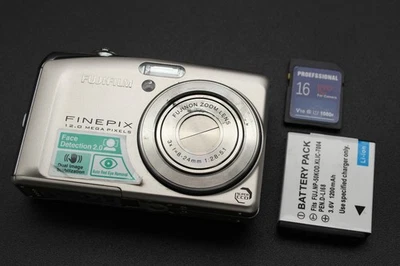 Fujifilm Digital Camera FinePix F50fd 12.0MP Silver Tested - Image 1 of 4