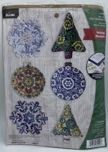 Juego de 6 apliques de adornos de fieltro Bucilla Mandala de vacaciones - Imagen 1 de 3