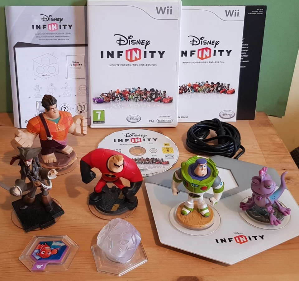 DISNEY INFINITY 1.0 Game + Portal, Figures & Crystal / Nintendo Wii Pal - Image 1 of 1
