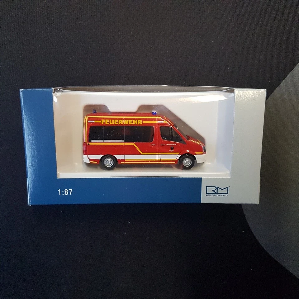 Rietze 53138 - 1/87 VW Crafter "Vigili Del Fuoco Bad Tölz" - Nuovo - Immagine 1 di 1