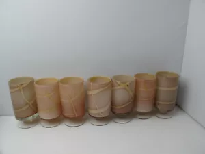 Menge 7 Vintage Beige Wirbel Design, Fußkelch 6,5" Höhe - Bild 1 von 8