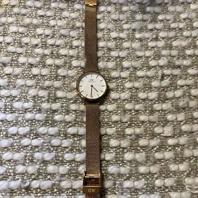 Reloj Daniel Wellington Petite Melrose Eggshell Oro Rosa Blanco Damas Funciona Foto 1 de 4