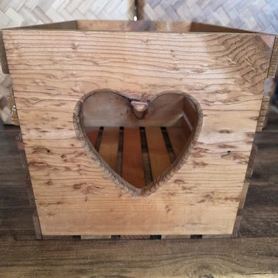 Vintage Wood Storage Box Crate Country Heart Insert Primitive Cottage 13.5x9x9.5 - Image 1 of 4