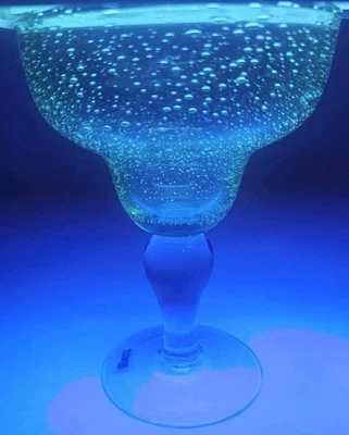 Tag Bubble Glass Margarita Glass w/Light UV Glow | 6.5"H x 4.75" Opening | EUC - Изображение 1 из 4