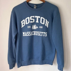 Maglione Gildan Boston Grafico Gildan - Blu Unisex Small - Foto 1 di 5
