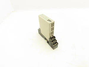Omron E5ZN-2QNH03TC-FLK Temperature Controller Module w/Terminal Base - Picture 1 of 12