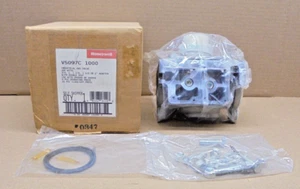HONEYWELL V5097C 1000 INDUSTRIAL GAS VALVE - Picture 1 of 8