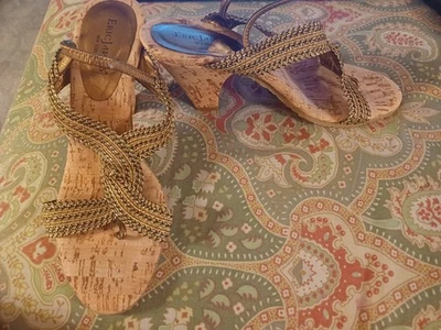 Eric Javits Nueva York 7.5 7 1/2 Oro Italiano Sandalias Tacones Zapatos Italia Foto 1 de 4