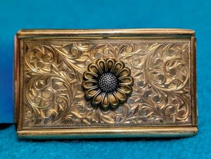 Hebilla de cinturón vintage de latón con diseño de flores  - Imagen 1 de 7