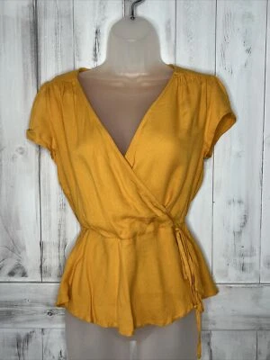 全新 女式 Love Fire 金色 黄色 短袖 Surplice 包裹上衣 帽子袖 S — 第 1/4 张图片