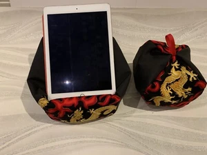 Dragon Set X2 iPad Pro iPad Kindle E-reader Bean Bag Supporto Cuscino Supporto Cuscino - Foto 1 di 12
